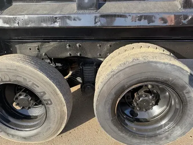 2006 MACK GRANITE CV713