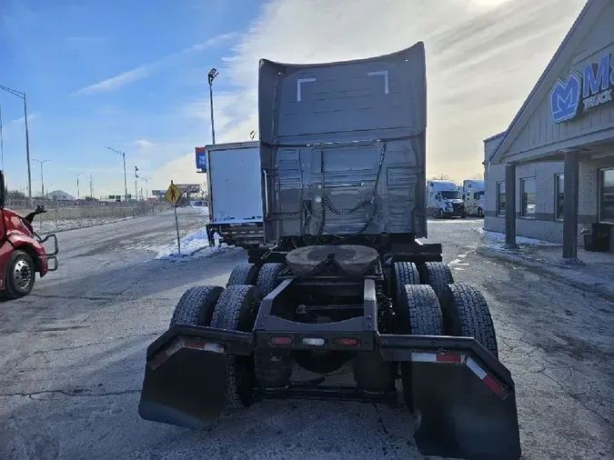 2024 VOLVO VNL64T860