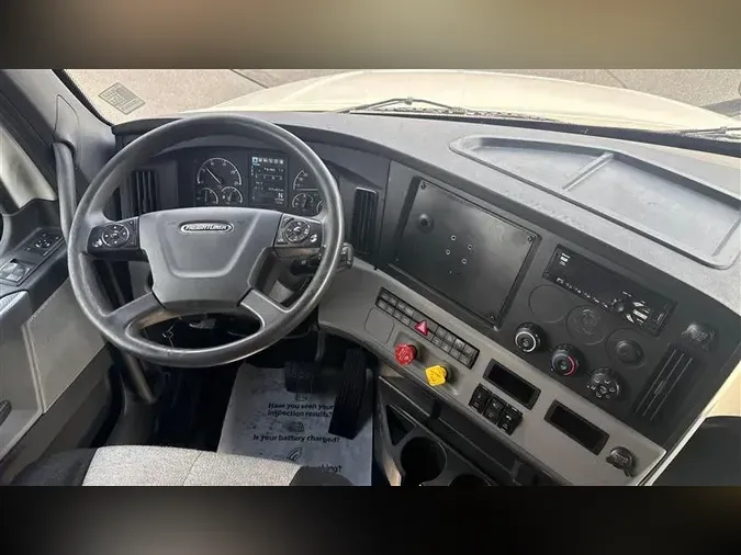 2021 FREIGHTLINER CA126
