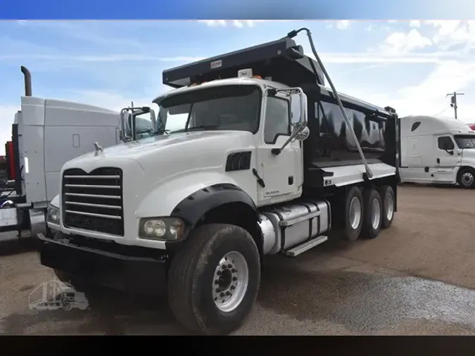 2018 MACK GRANITE GU713