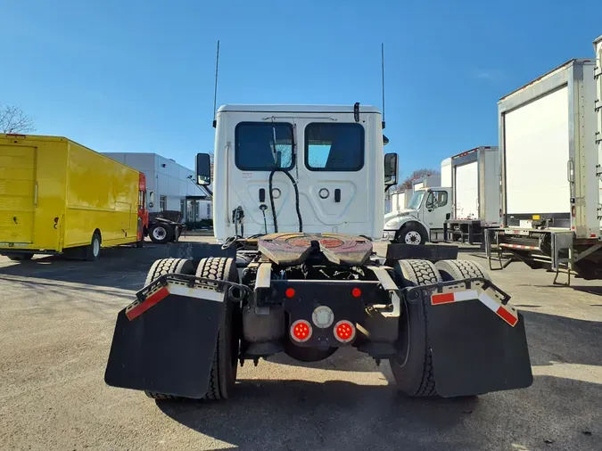 2019 FREIGHTLINER/MERCEDES CASCADIA 113