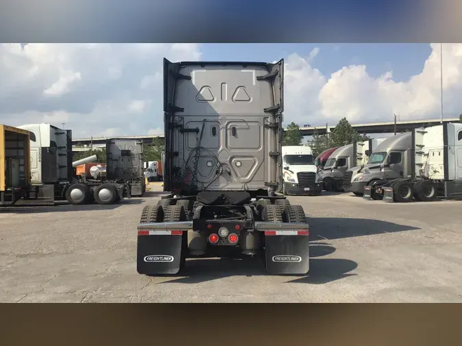 2021 Freightliner Cascadia