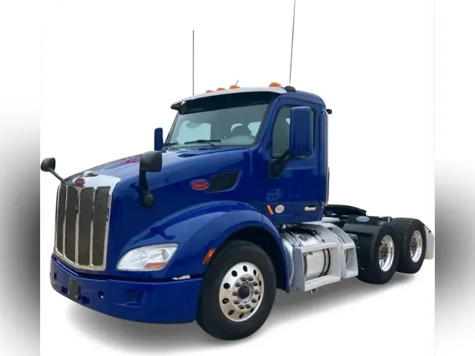 2022 Peterbilt 579192cf4223d2716cc4ff3222a74651deb