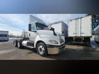 2019 NAVISTAR INTERNATIONAL LT625 DAYCAB T/A