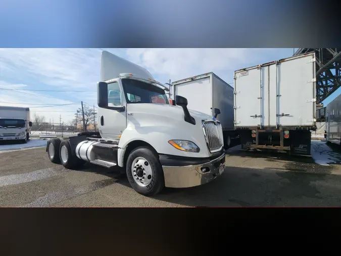 2019 NAVISTAR INTERNATIONAL LT625 DAYCAB T/A192effdca5c88f664fde9f6356d35e2a