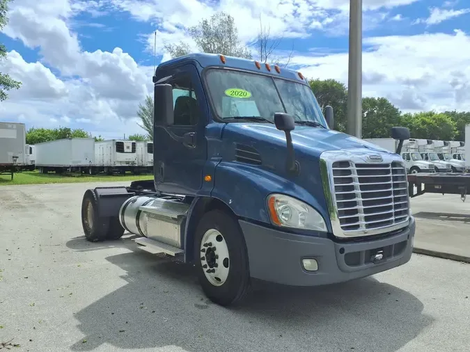 2020 FREIGHTLINER/MERCEDES CASCADIA 113192fa7afa52583b49b5d1224ee7e2024