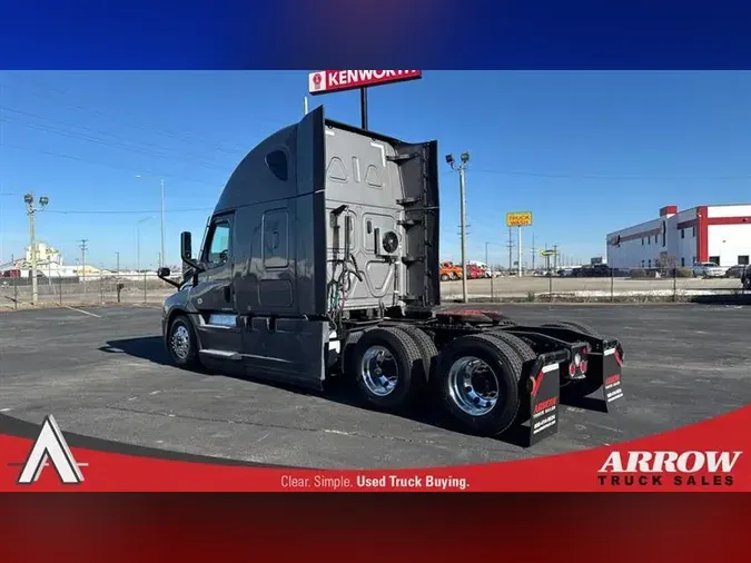 2021 FREIGHTLINER CA126