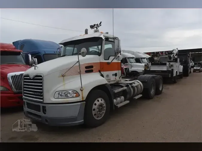 2017 MACK PINNACLE CXU613