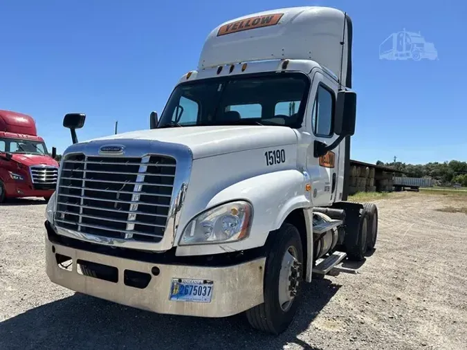 2015 FREIGHTLINER CASCADIA 125