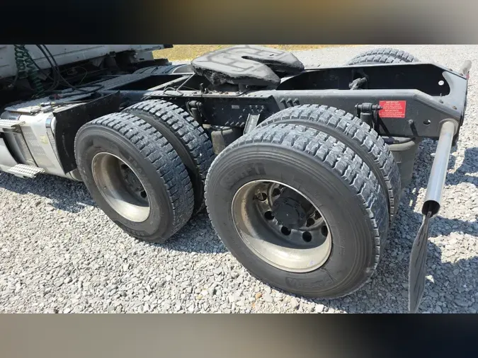 2018 Volvo VNL300