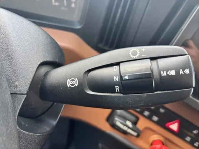 2021 Freightliner Cascadia 126