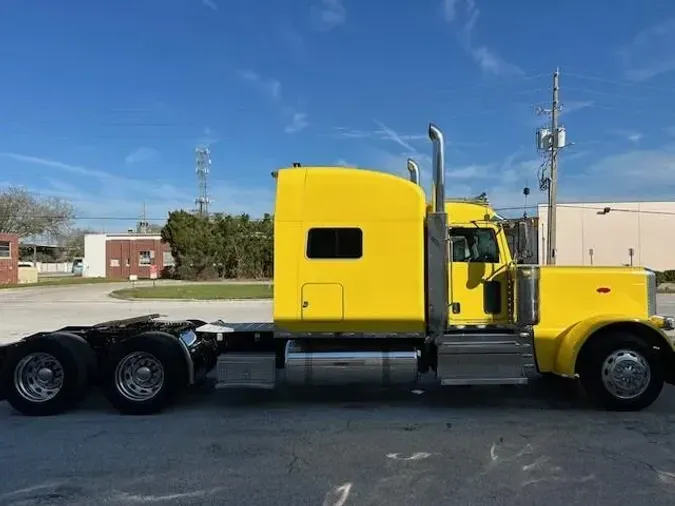 2020 Peterbilt 389