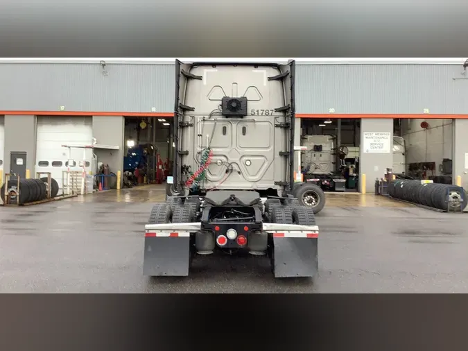 2021 Freightliner Cascadia