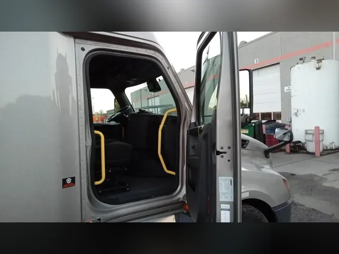 2024 Freightliner Cascadia 126