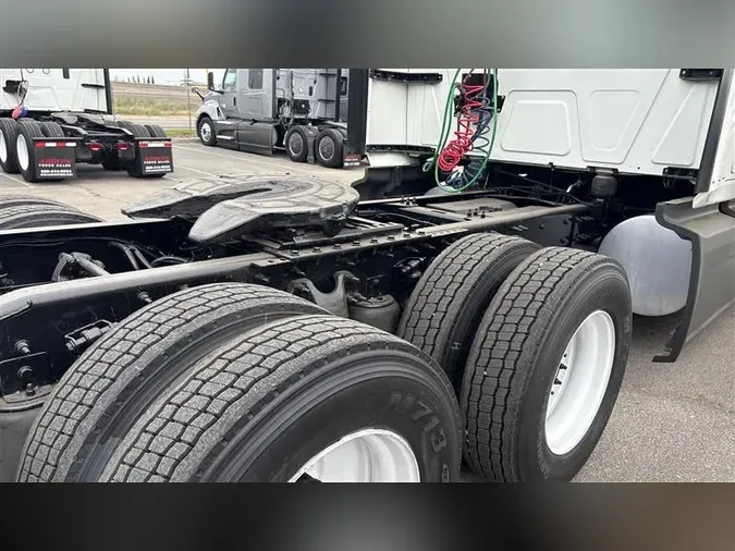 2022 INTERNATIONAL LT