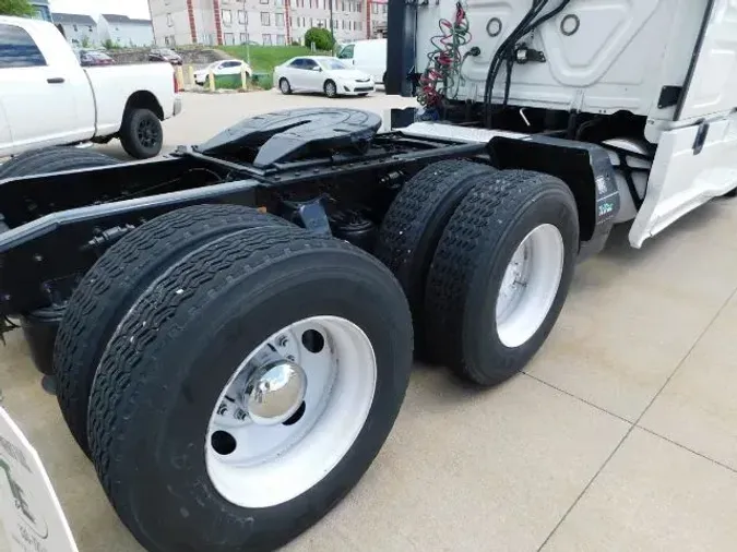 2020 Freightliner New Cascadia 126