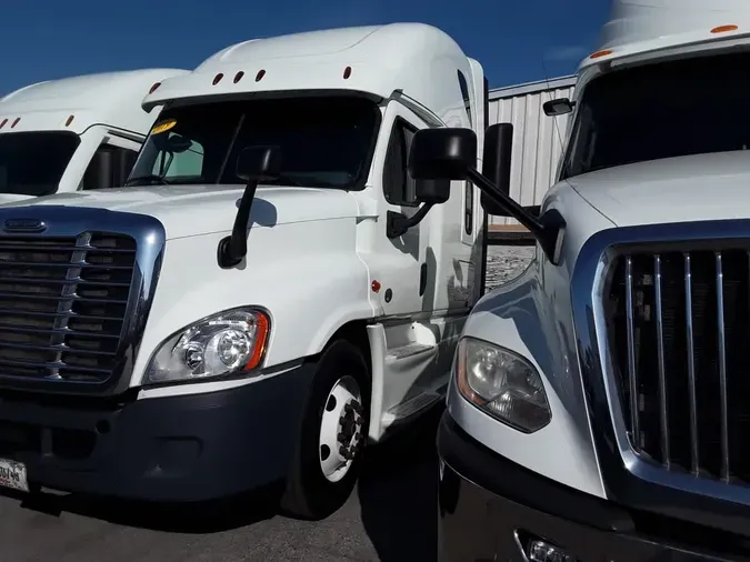2019 FREIGHTLINER/MERCEDES CASCADIA 125