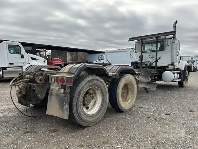 2006 MACK GRANITE CV713