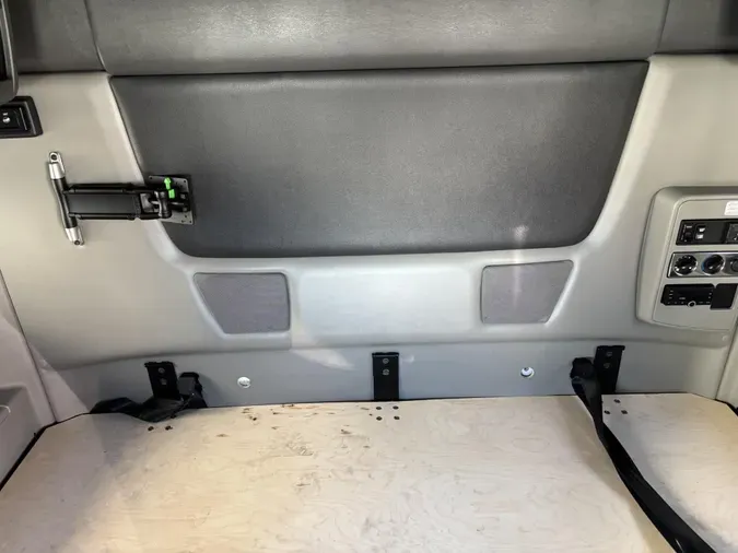 2022 International LT625