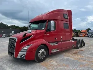 2019 VOLVO VNL860