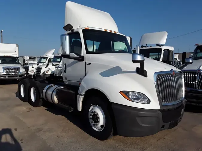 2020 NAVISTAR INTERNATIONAL LT625 DAYCAB T/A