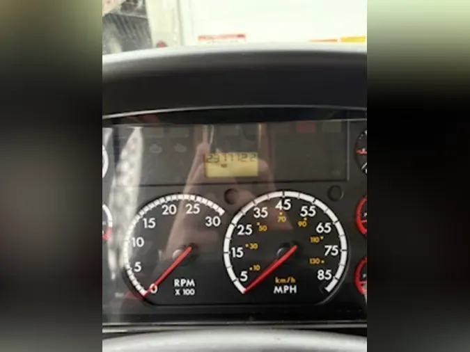 2015 FREIGHTLINER/MERCEDES M2 106