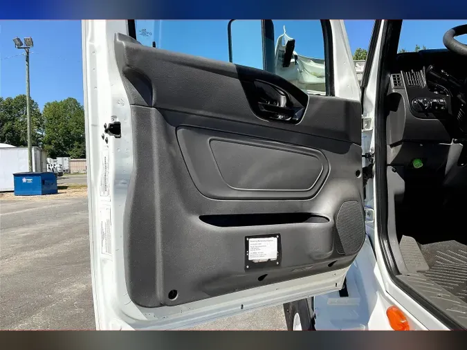 2019 INT LT625 6x4