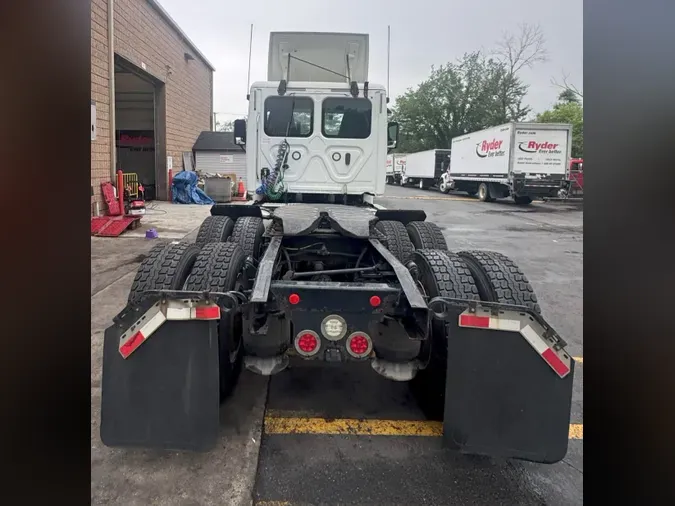 2019 FREIGHTLINER CASCADIA 125