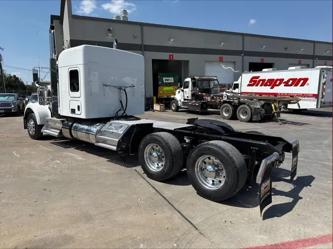 2023 Kenworth W900