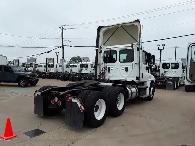 2017 FREIGHTLINER CASCADIA 125