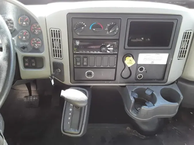 2019 NAVISTAR INTERNATIONAL 4300