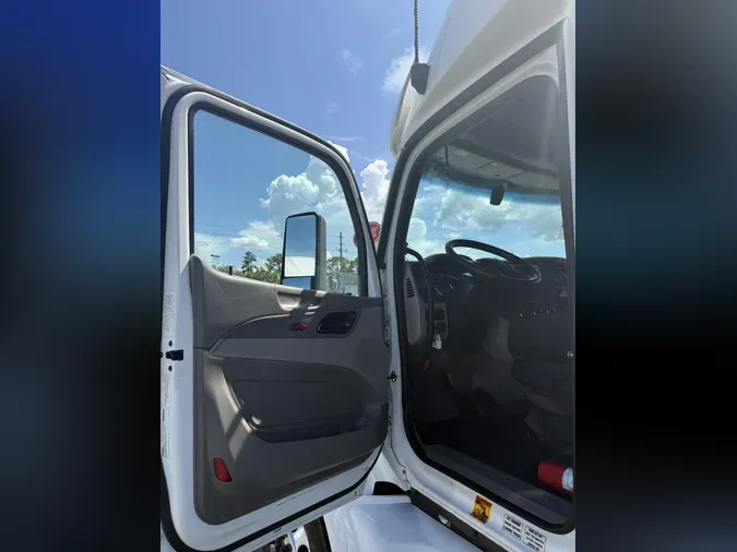 2022 Peterbilt 579