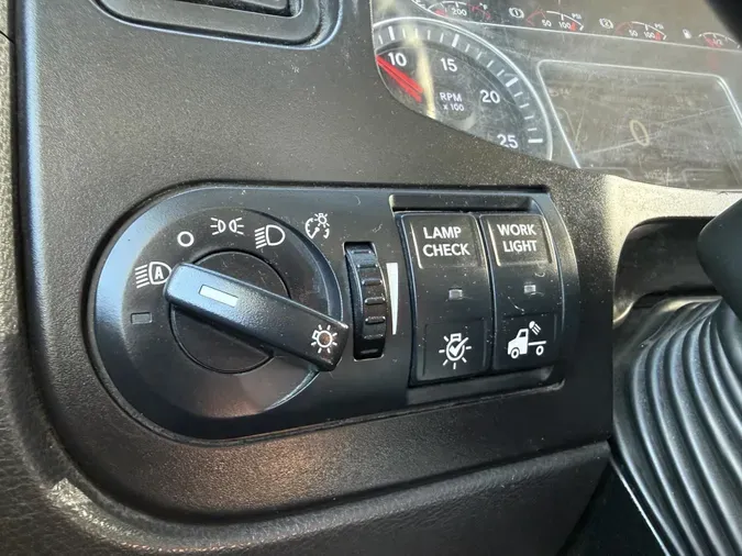 2021 International LT625