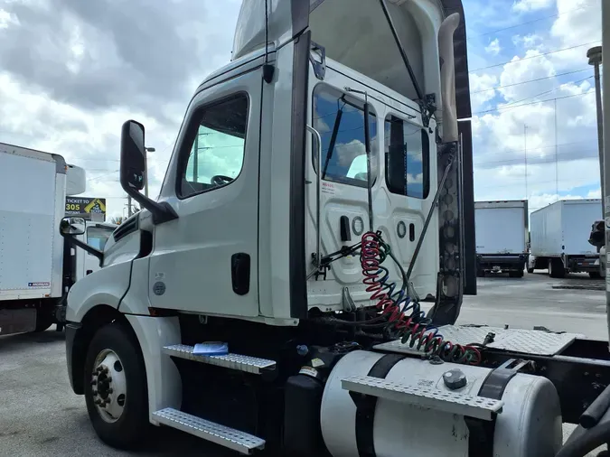 2020 FREIGHTLINER/MERCEDES NEW CASCADIA PX12664