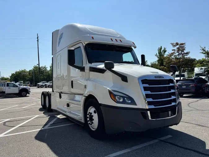 2020 Freightliner Cascadia