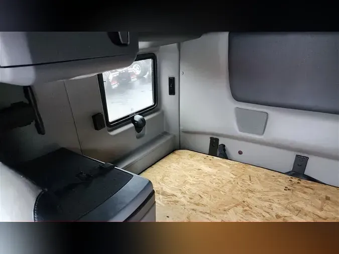 2023 INTERNATIONAL LT