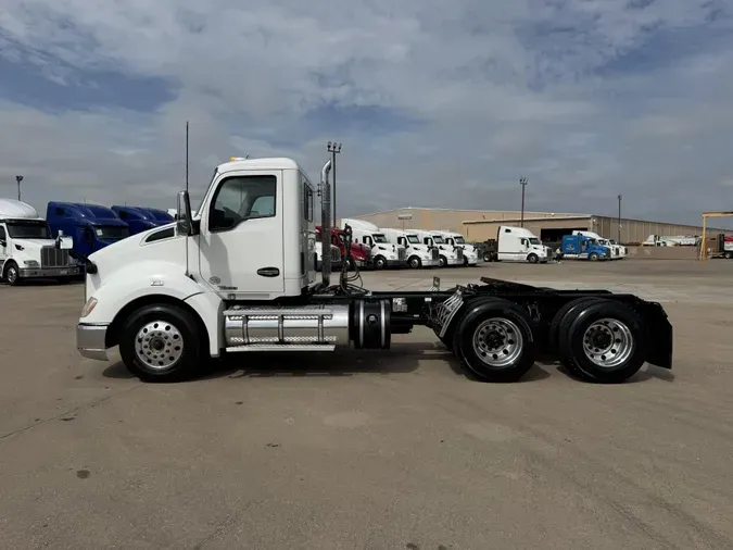 2021 Kenworth T680196e394a4dad80c3cb2c1f0fbf1aeb57