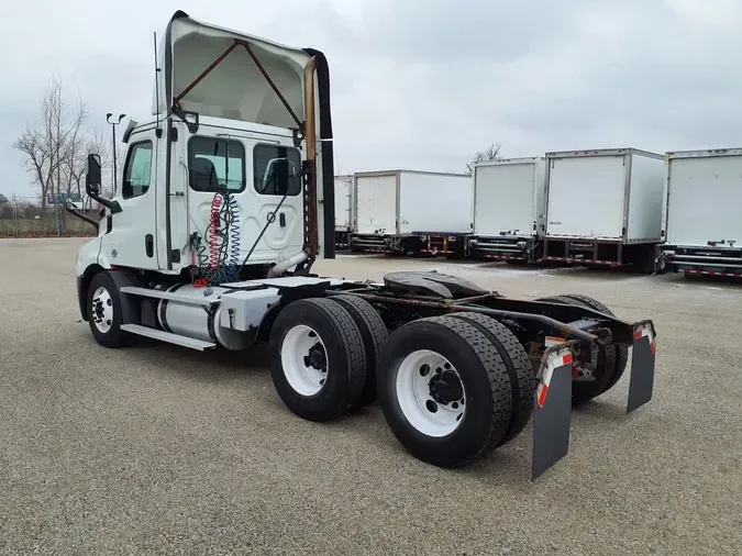 2020 FREIGHTLINER/MERCEDES NEW CASCADIA 116