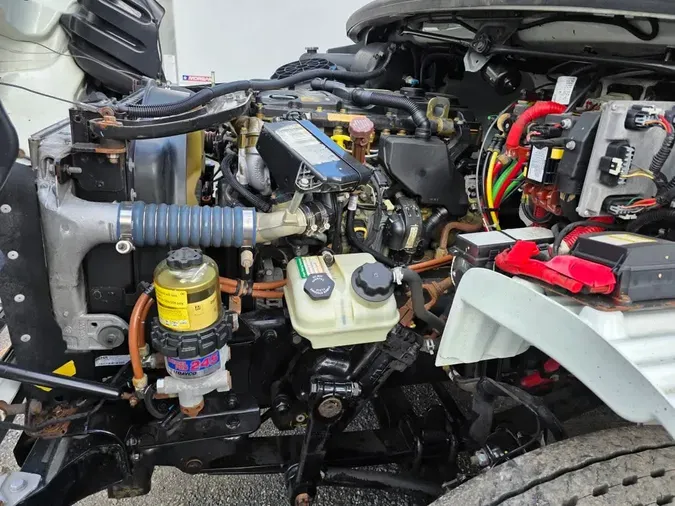 2019 FREIGHTLINER M2 106