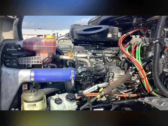 2024 Freightliner Cascadia 126