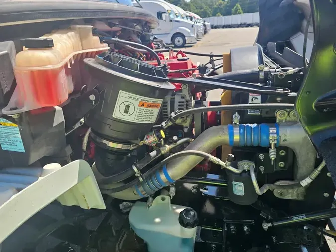 2018 FREIGHTLINER M2 106