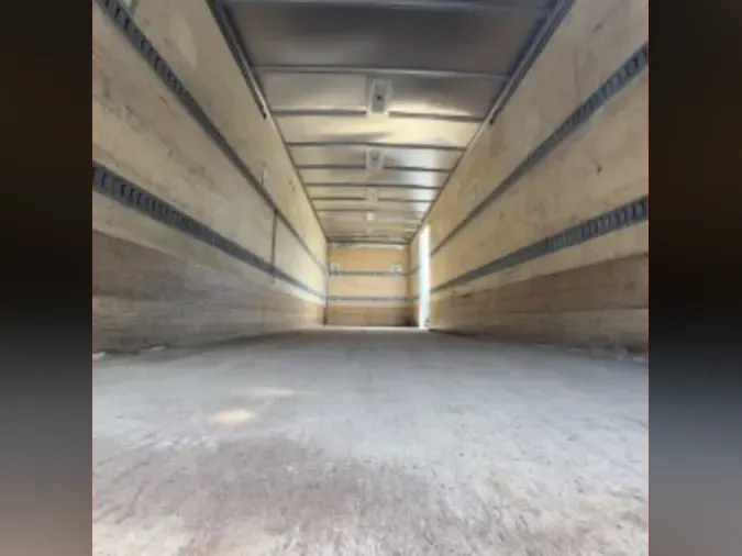 2022 FREIGHTLINER/MERCEDES M2 106