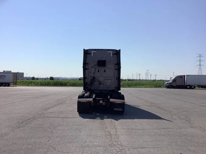 2023 Freightliner Cascadia 1261973cbe62daf83b103adf047cb6af553