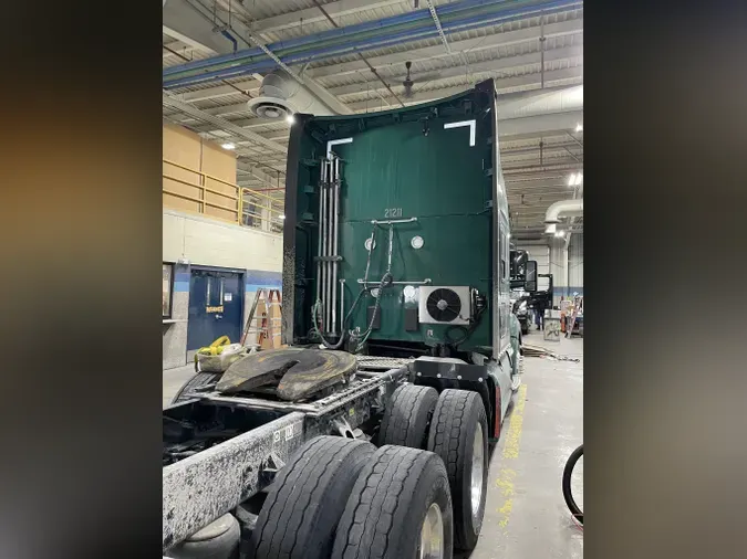 2021 KENWORTH T680