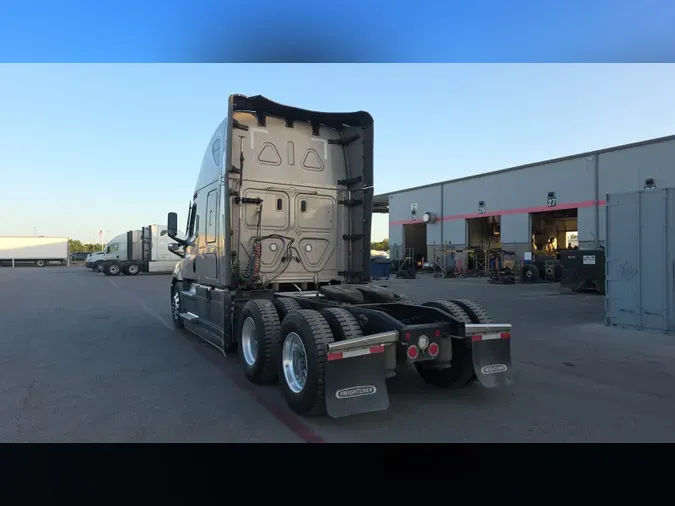 2025 Freightliner Cascadia 126197601259f3015ffa4d5625846d5ebd7