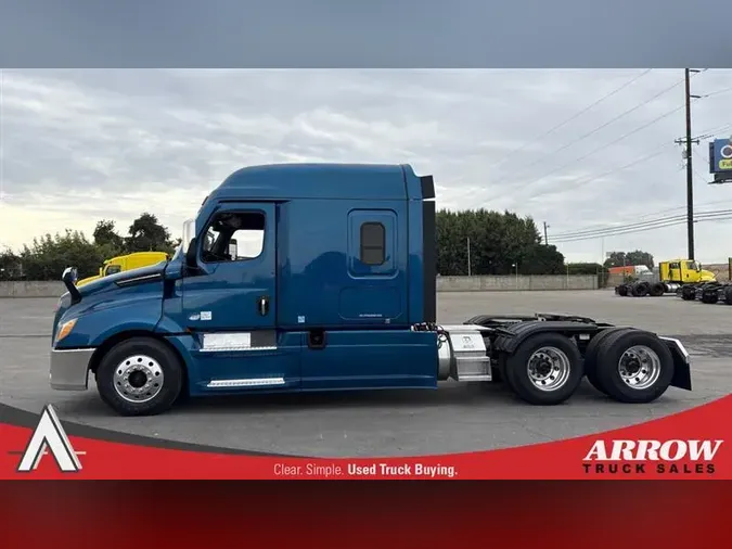 2021 FREIGHTLINER CA126