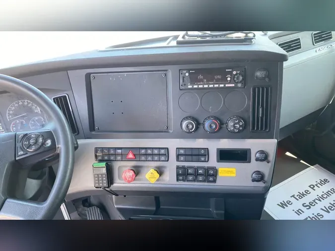 2022 Freightliner Cascadia 126