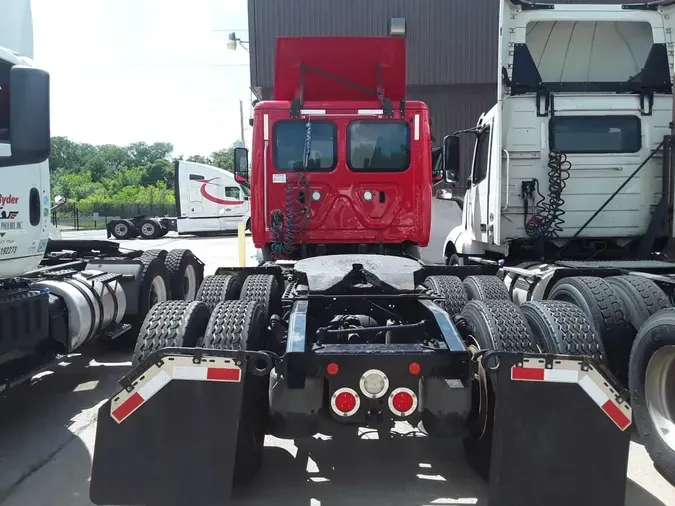 2019 FREIGHTLINER NEW CASCADIA 116