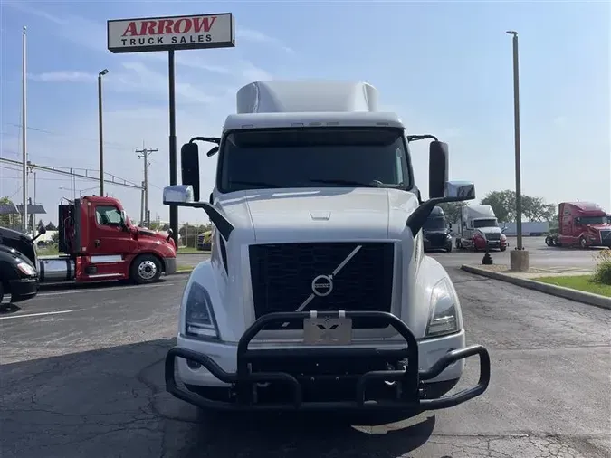 2020 VOLVO VNR640
