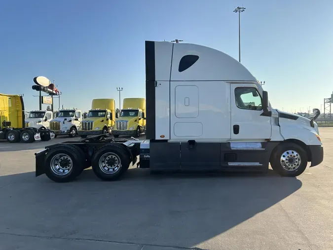 2021 Freightliner Cascadia